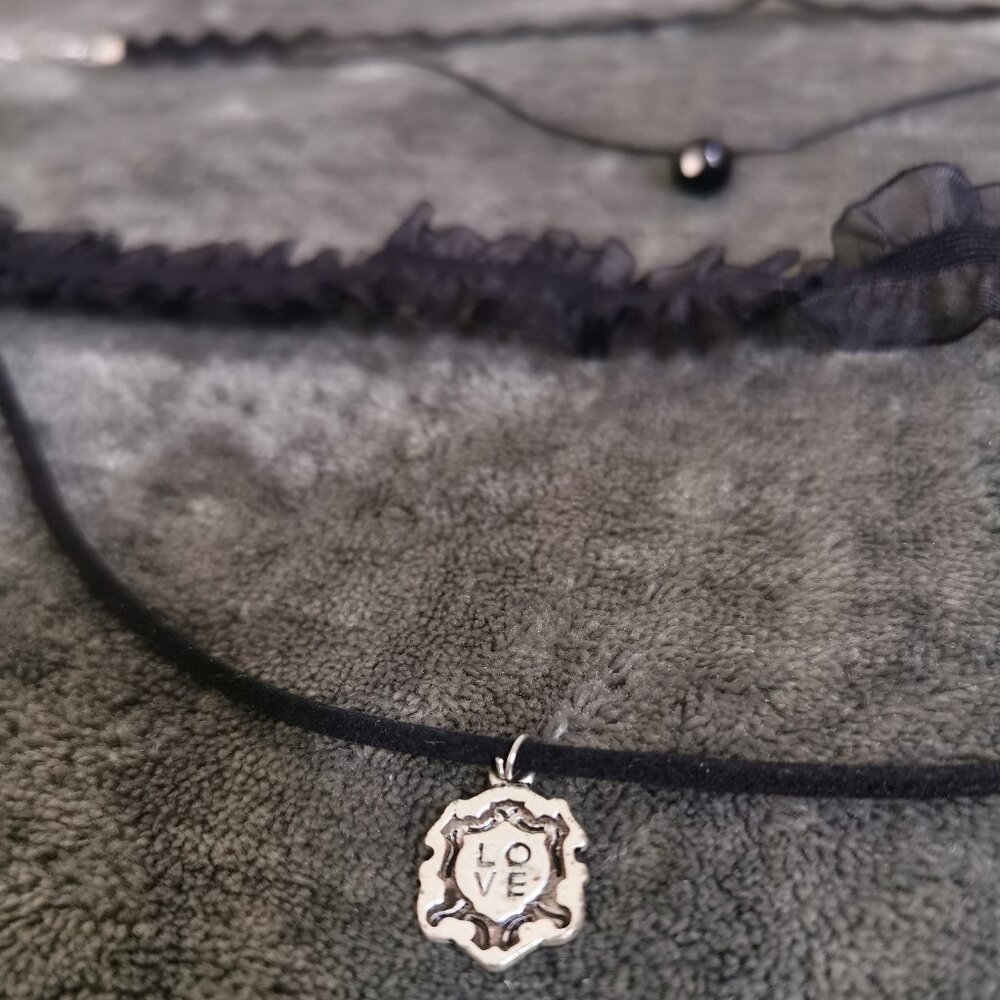 Cute choker set